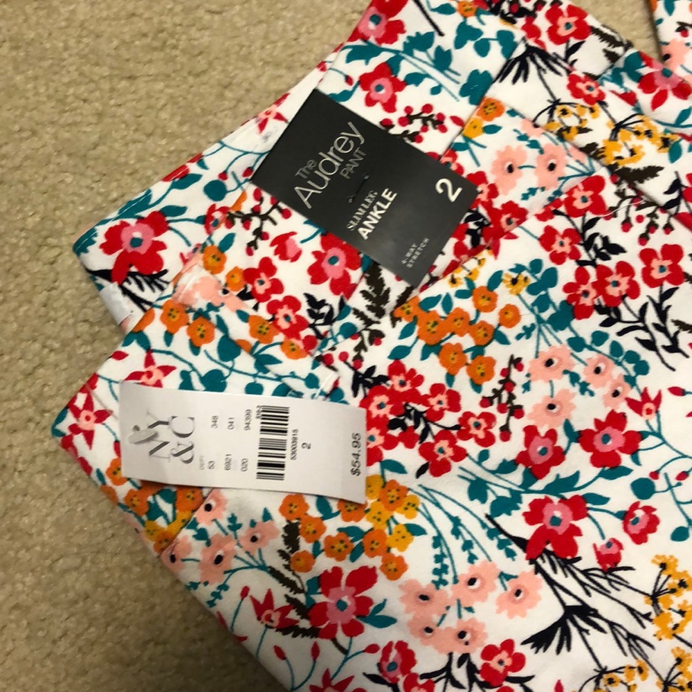 NY&C Audrey Ankle Pants. Size 2. Never been worn. - Picture 2 of 3